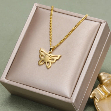 LAILA Necklace