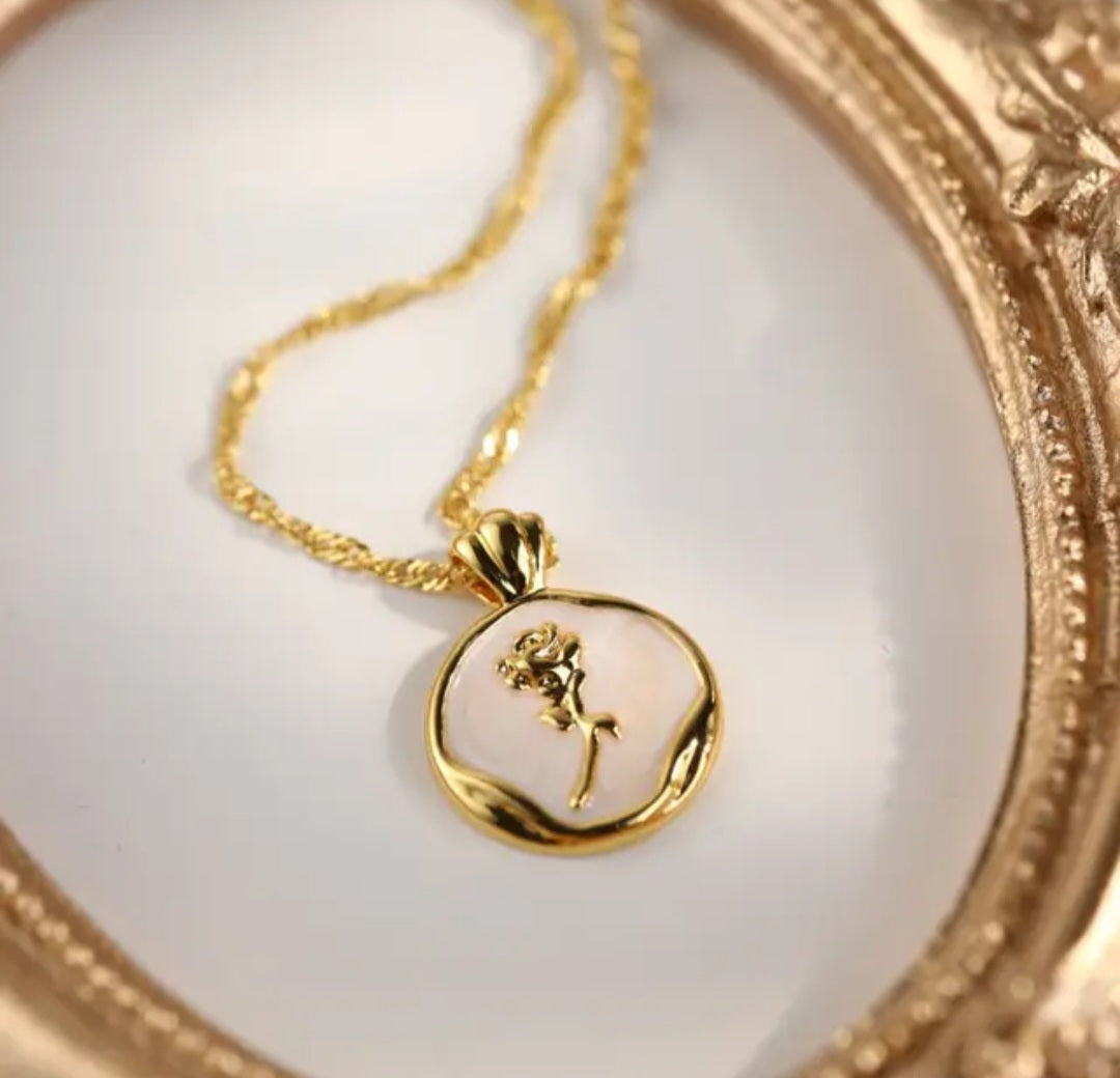 ROSE Shell Necklace - Zoha Los Angeles