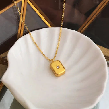 AISHA Pendant Necklace