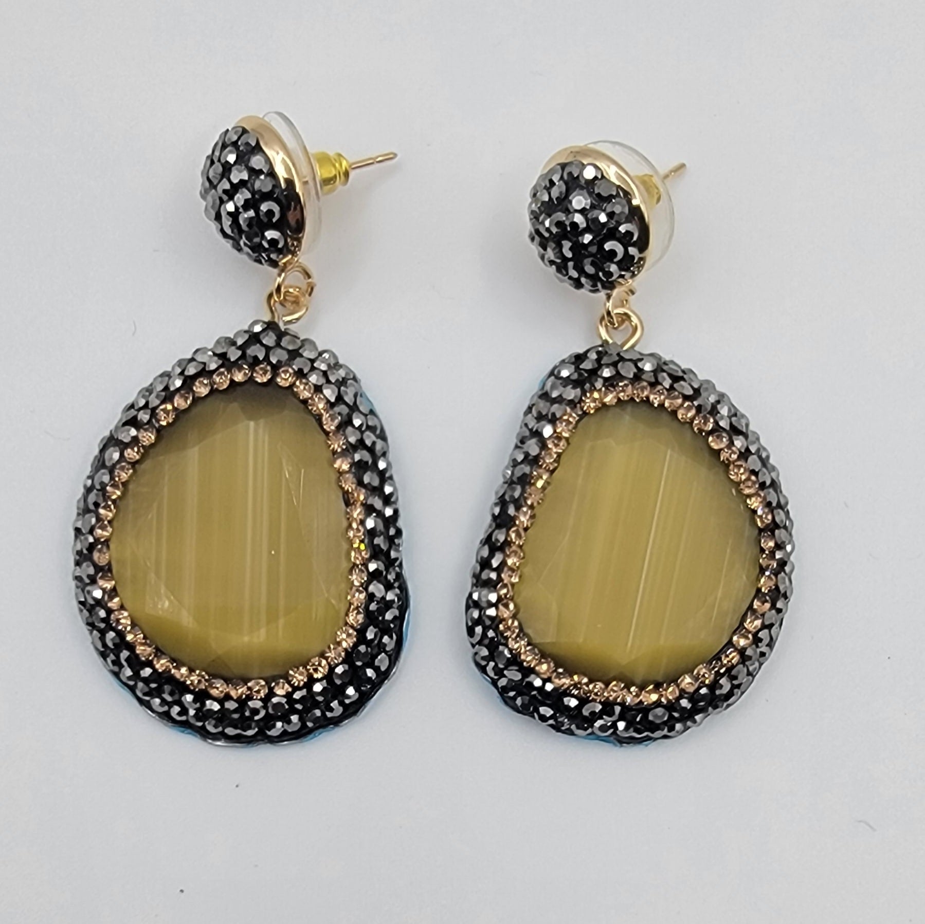 MYRA Stone Pendant Earrings - Zoha Los Angeles