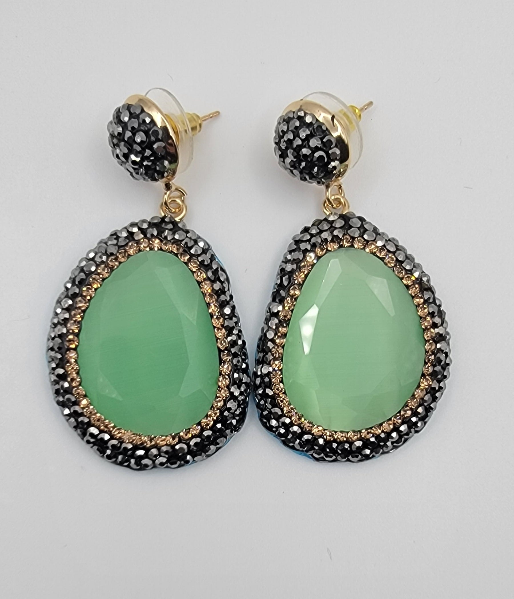 MYRA Stone Pendant Earrings - Zoha Los Angeles
