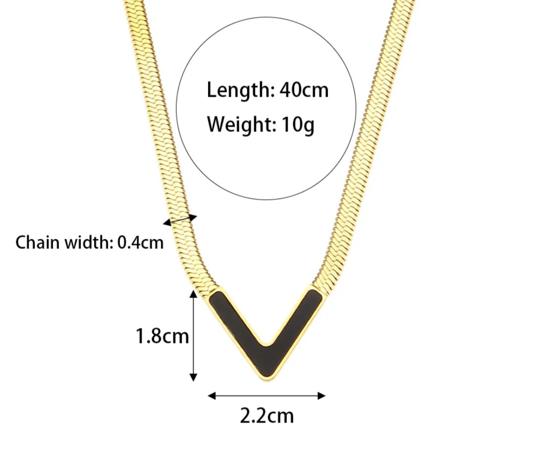 YAMNA V-Shape Chain Necklace