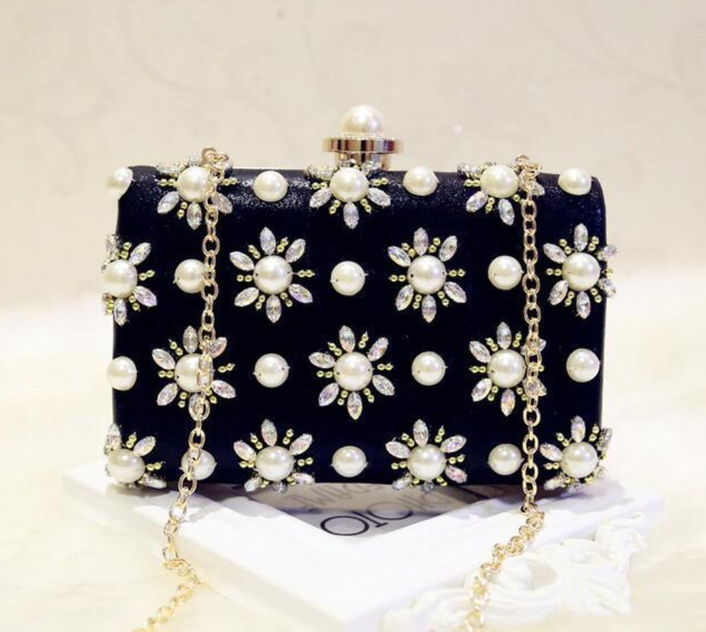 Black Vintage Style Clutch - Zoha Los Angeles